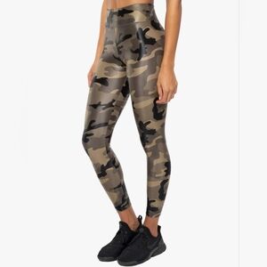 Koral Lustrous High Rise Legging Camouflage Camo Active Wear Shiny Yoga NEW!